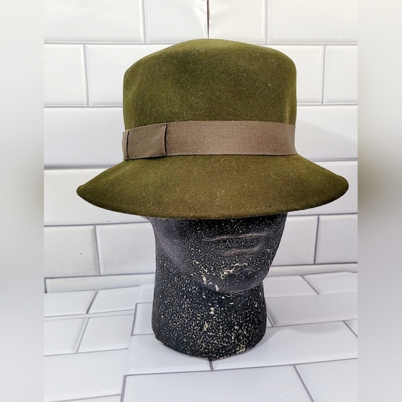 Soprattutto Cappelli Repubblica Italiana Ladies Olive Green Wool Felt Hat Green - Picture 1 of 4